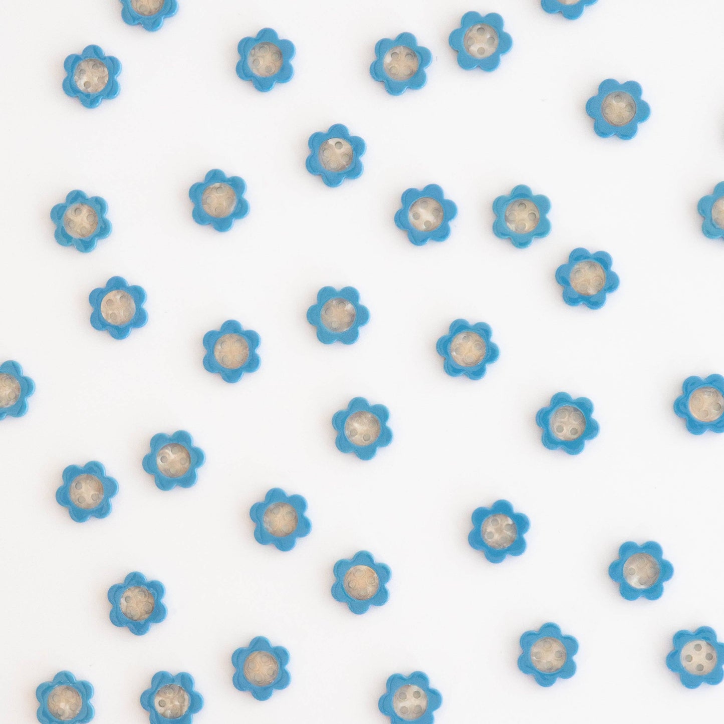 Blue Daisy Small 5/8" Buttons